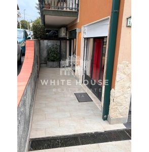 Bottega Mq 137 con spazio esterno Pedara Centro