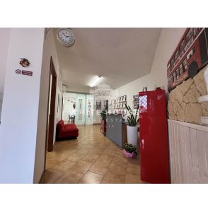 Bottega Mq 137 con spazio esterno Pedara Centro