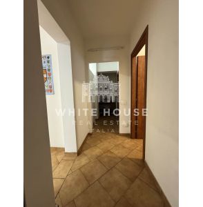 Bottega Mq 137 con spazio esterno Pedara Centro