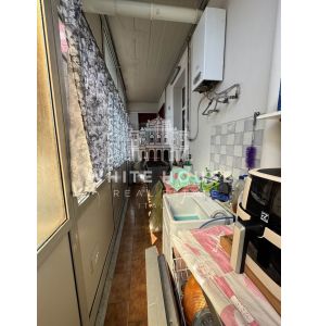 Luminoso trivani primo piano Aci Catena