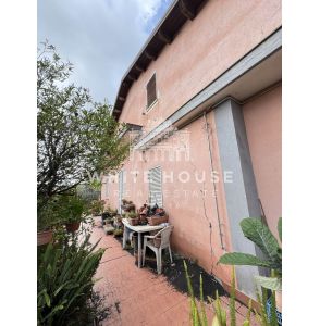 Casa singola con giardino