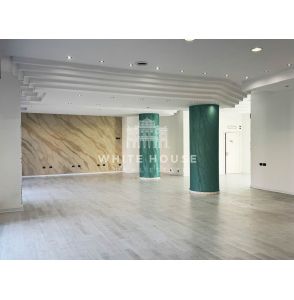 Elegante bottega in vendita a Pedara