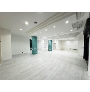 Elegante bottega in vendita a Pedara